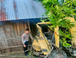 Tabrak Rumah Warga, Sopir Meninggal Dunia