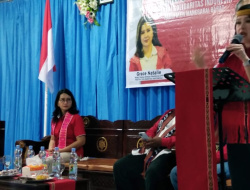 Grace Natalie Ingatkan Kader PSI di  Labuan Bajo Jangan Ego