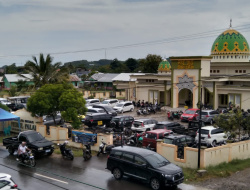 Meriah Ibadah Salat Jumat Ramadhan di Masjid  Nurul Falah Waemata