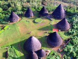 Lembaga Pelestari Budaya Wae Rebo Dinahkodai Generasi Muda