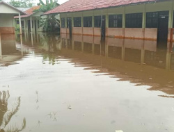 Sungai Barito Meluap Rendam 2.988 Rumah 18 Sekolah 27 Rumah Ibadah