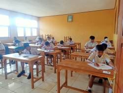 Ujian Akhir Sekolah SMP Negeri 1 Komodo Labuan Bajo