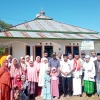 Camat Sano Nggoang Lebaran Bersama Umat Muslim di Masjid Al-Hasan