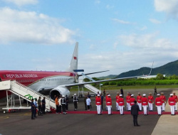 Pangdam Udayana Sambut Presiden RI di Bandara Komodo