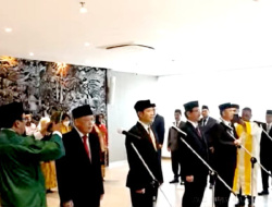 Mahfud MD Lantik 4 Pejabat Pimpinan Tinggi Madya Kominfo