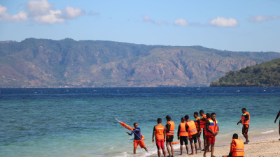 Pantai Sabanjar Jadi Saksi Aksi Heroik 50 Peserta Pelatihan SAR Water Rescue