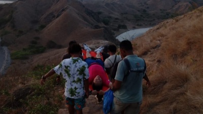 Naturalis Guide Selamatkan Wisatawan yang Pingsan di Pulau Padar