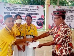 SMAK St. Claus Werang Juara 1 Lomba Cerdas Cermat HIV/AIDS di Labuan Bajo