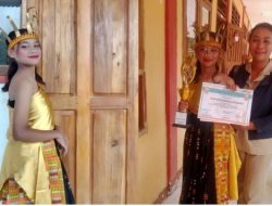 Dhea Juara II Lomba Vocal Solo HUT SMA Negeri 1 Pacar