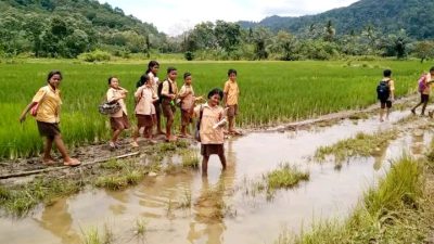 Ketersediaan Infrastruktur Jalan, Dambaan Masyarakat Desa Romang Kini dan Nanti (1)