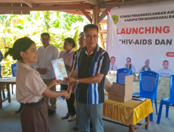 KPA Mabar Launching Buku HIV-AIDS