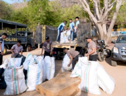 Potret Kota Super Premium, Aksi Inspiratif Polisi dan Pelajar Bersihkan 2 Ton Sampah di Labuan Bajo