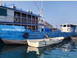 Kapal Pengangkut Air Bantuan dari Pemerintah Pusat Tak Beroperasi, Warga Kepulauan di Mabar Kesulitan Air Minum Bersih