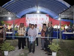 Semarak Toleransi, Vikep Ruteng dan Pimpinan Lintas Agama Lepas Balon Tanda Dimulainya Tiga Momen Berkah di Kevikepan Reo