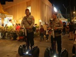 Promosikan Budaya Manggarai Barat, Polisi Gunakan Topi Re’a Saat Amankan Festival Golo Koe 2025