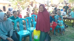 Senyum Tulus Nenek di Desa Golo Ndaring Untuk Partai Golkar
