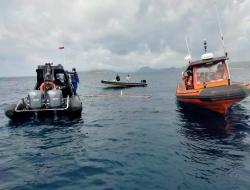 Kapal Pinisi Putri Sakinah Tenggelam di Selat Padar, 4 Orang Masih Hilang
