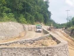 Pemilik Tanah Blokir Jalan ke Para Puar, BPOLBF Diduga Abaikan Hak Adat Warga Kaper