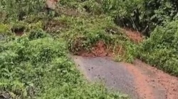 Akses Transportasi Menuju Ibu Kota Sano Nggoang Lumpuh Total