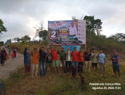 Dua Jari untuk Keberlanjutan Desa Wisata Wae Lolos di Tangan Gervinus Toni