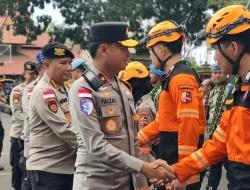 Usai 14 Hari Bertarung di Zona Gempa Flores, 51 Personel Elite Mabes Polri Dilepas dari Labuan Bajo