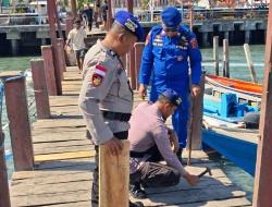 Sat Polairud Polres Manggarai Barat Bergerak Cepat Perbaiki Jembatan Dermaga Kampung Ujung